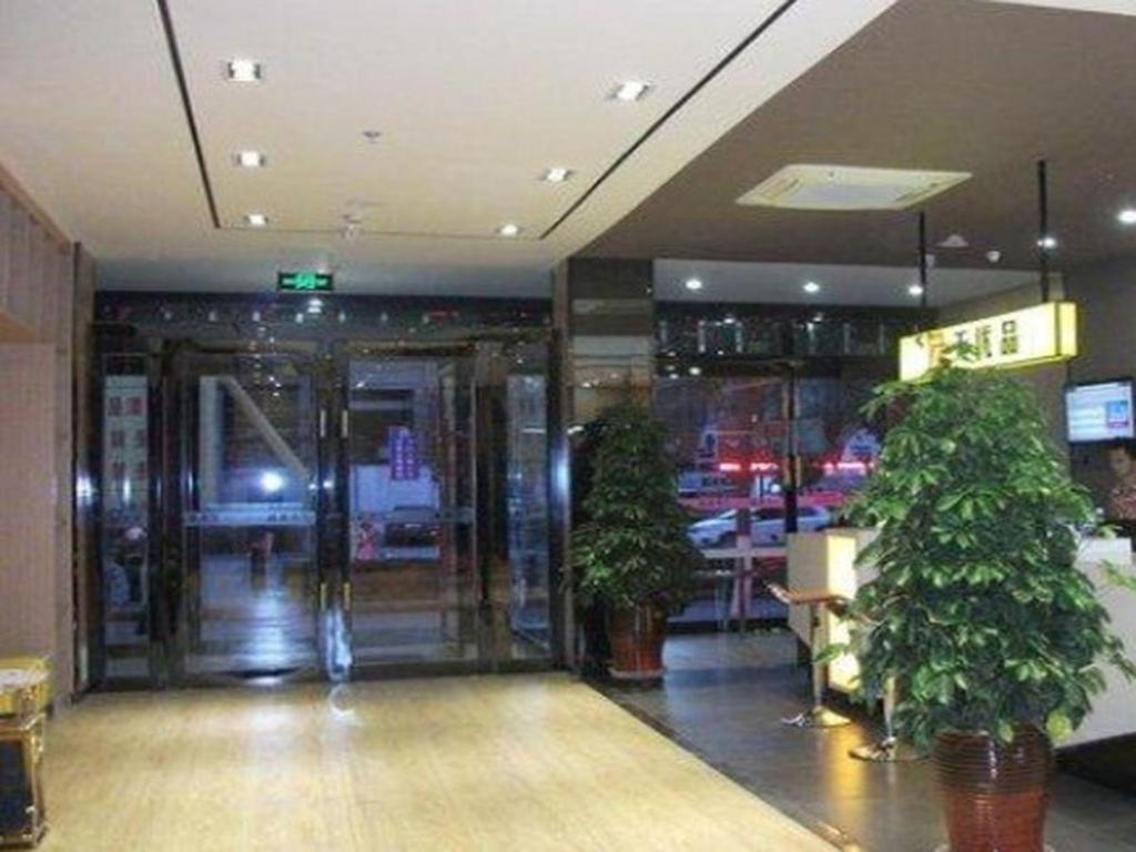 7 Days Premium Zhangye West Toursim Bus Station Esterno foto